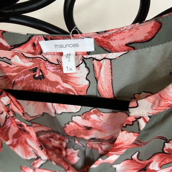 Plus Size Blouse - Picture 5 of 5